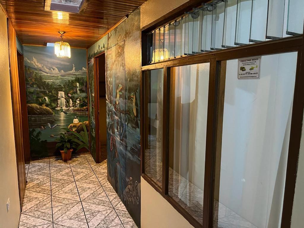 Monteverde Monkey Hostel Luaran gambar